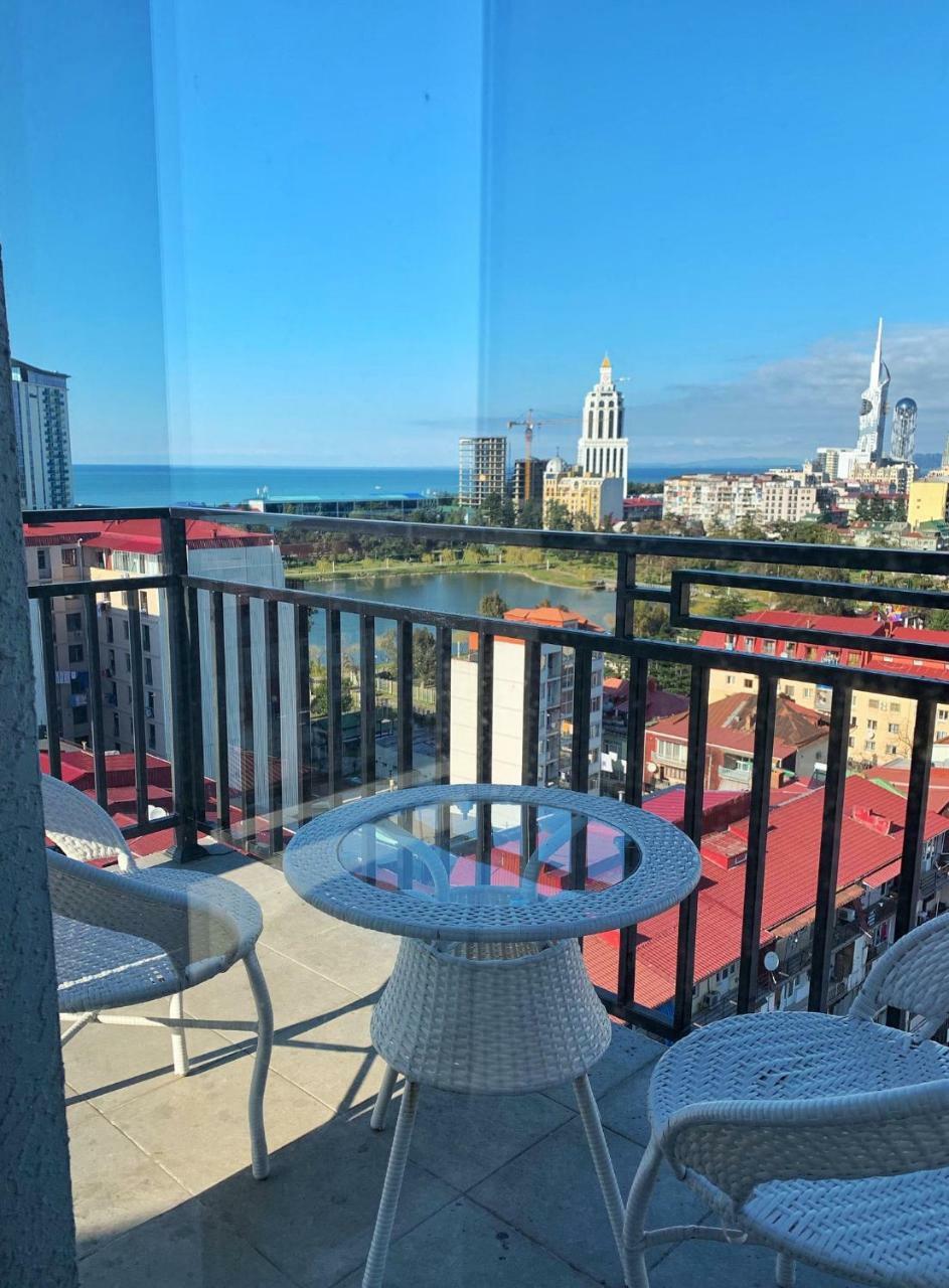 Apartments At Like House Batumi Exterior foto
